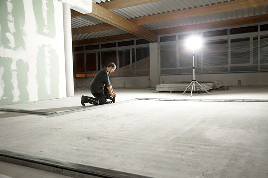 Festool SYSLITE DUO-Plus Baustrahler mit 8.000 lm beleuchtet großflächig Baustelle mit Tageslicht-Charakter