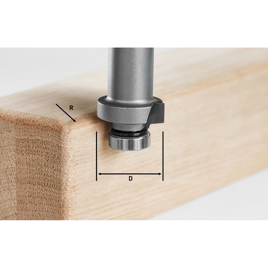 Festool Abrundfräser HW mit Hartmetallschneiden beim Abrunden einer Holzkante, Radius R und Durchmesser D gekennzeichnet