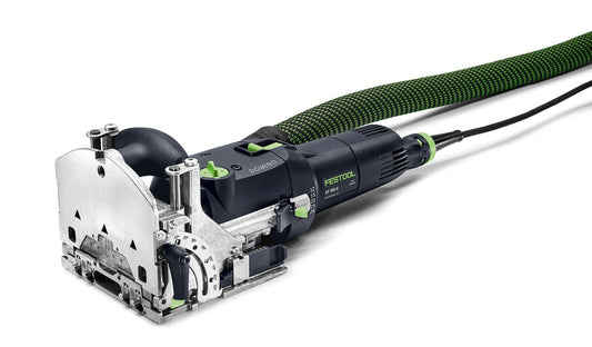 Festool DOMINO DF 500 RQ-Plus Dübelfräse mit grünem Systainer, Schlauchtülls und Bedienelemente seitlich sichtbar.