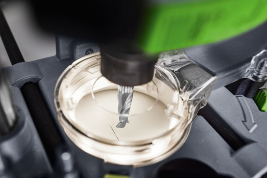 Festool OF 1400 EBQ-Plus Absaughaube mit LED-Lichtring und Kopierring Detail.