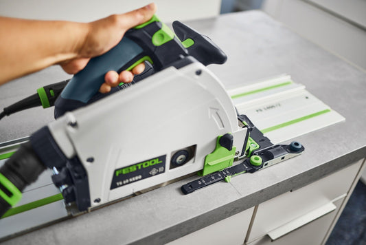 Festool Zubehör-Set ZS FS-EP TS60 mit Eintauch-Positionsanzeiger und Einhandzwingen in Anwendung