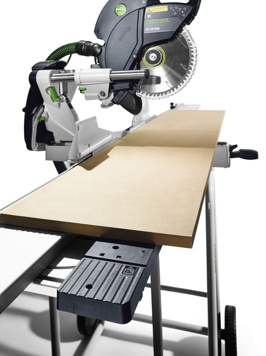 Festool Winkelabstützung AB-KA-UG/2 beim Zuschneiden von Kranzprofilen an Kapp-Zugsäge KS 120 REB