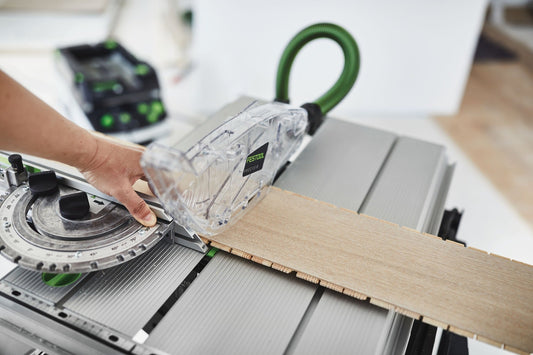 Festool WOOD FINE CUT HW Kreissägeblatt bei Feinschnitt in Holz auf Halbstationär-Säge mit Absauganlage