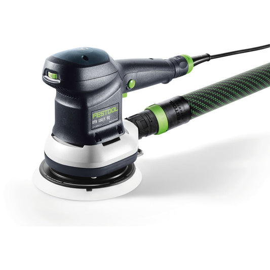 Festool ETS 150/5 EQ-Plus Exzenterschleifer mit Schleifteller und grünem Absaugschlauch, Seitenansicht.