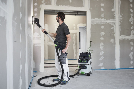 Festool CTM 36 EI AC-PLANEX Absauganlage mit Langhalsschleifen im Trockenbau-Einsatz