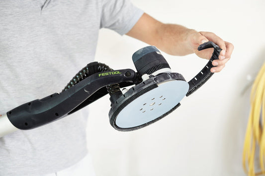 Festool Bürstensegment BS-LHS 225 mit Schutzvorrichtung in Hand, Schleifkopf-Zubehör für Langhalsschleifer