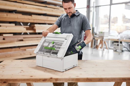 Festool Systainer³ SYS3 DF M 137 mit transparentem Deckelfach, offen mit Zubehör, in Werkstatt