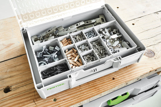 Festool Systainer Organizer mit gefüllten Einsatzboxen 100x100x68 mm, Schrauben, Dübel und Beschläge sortiert.