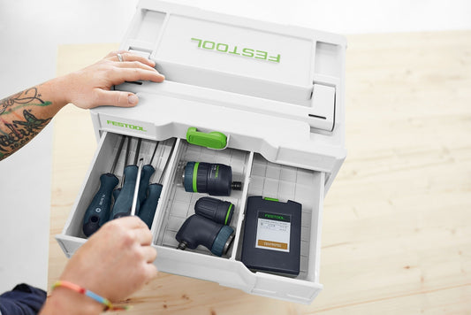 Festool Sortainer³ SYS3-SORT/2 M 337 geöffnet mit Schubladen, Werkzeugzubehör und Centrotec-Halter