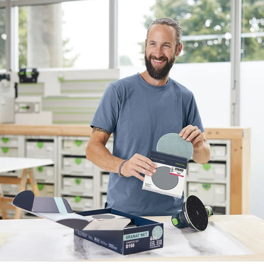 Festool Schleifgitter Granat Net Set in der Werkstatt mit Handwerker